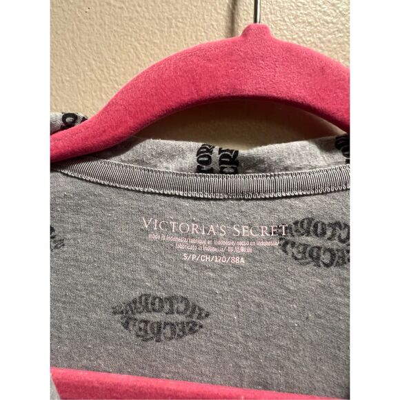 Victoria’s Secret Grey Button Up Sleep Shirt And Shorts Set Woman’s Size Small P - Picture 4 of 9